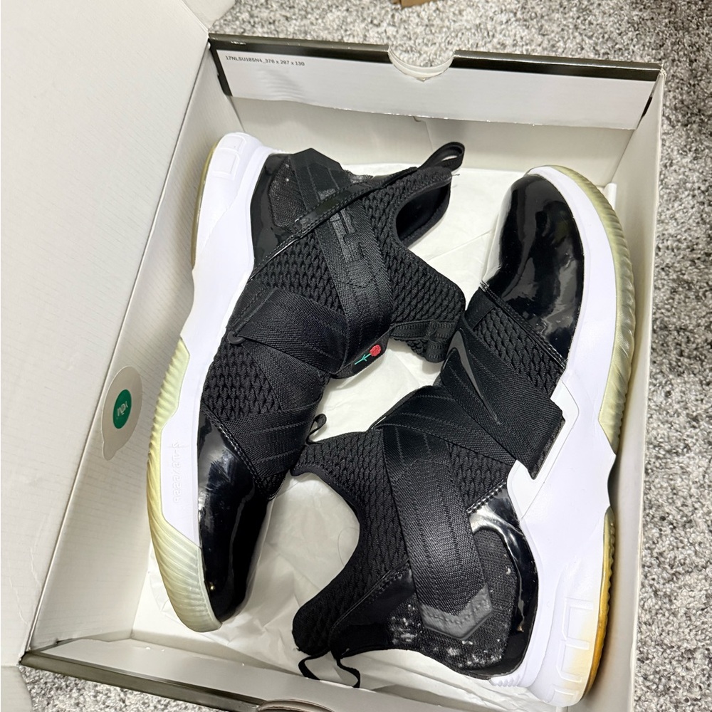 Nike Black and White Athletic Shoes